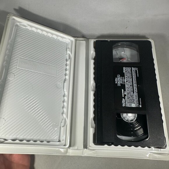 Homeward Bound II Lost In San Francisco VHS 1996 Walt Disney G Michael J Fox - Picture 3 of 3